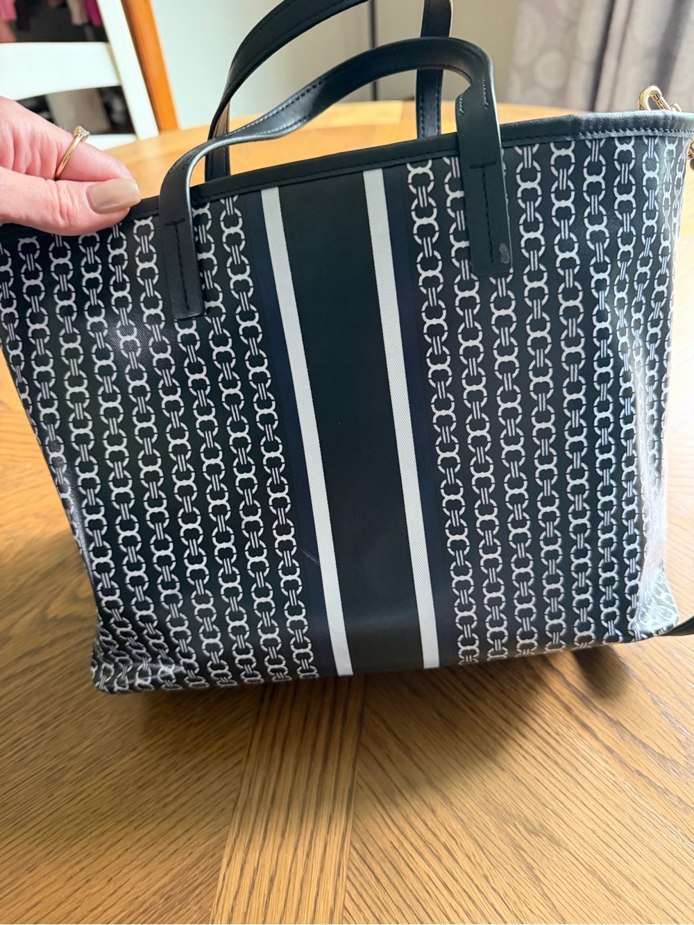 Tory Burch Gemini Link Black Logo-Print Tote Bag - Picture 3 of 5